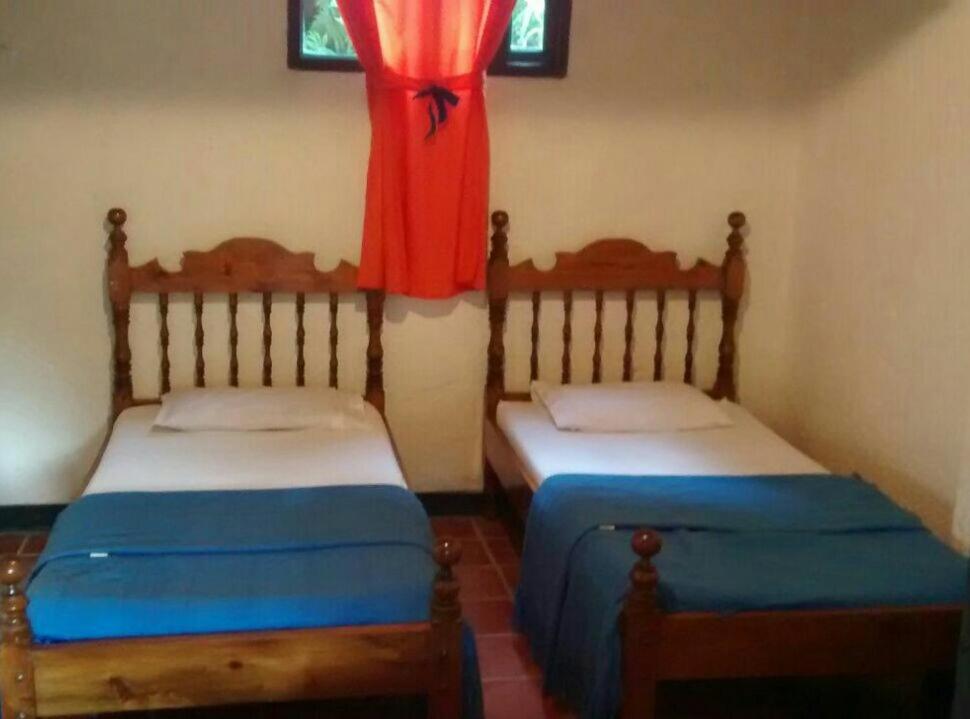 הוילה Guatapé Las Cabanas Castillos Del Lago מראה חיצוני תמונה